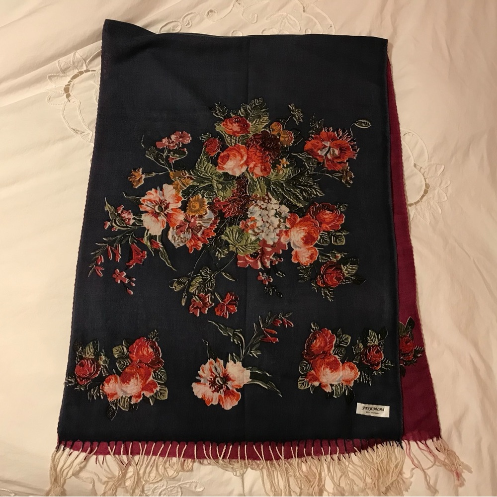 Women’s double face scarf